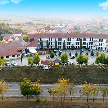 Sebeş Motel Dacia מראה חיצוני תמונה