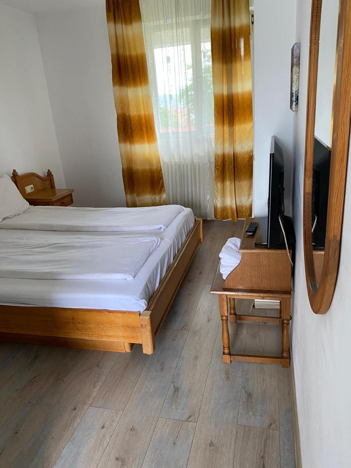 Sebeş Motel Dacia מראה חיצוני תמונה