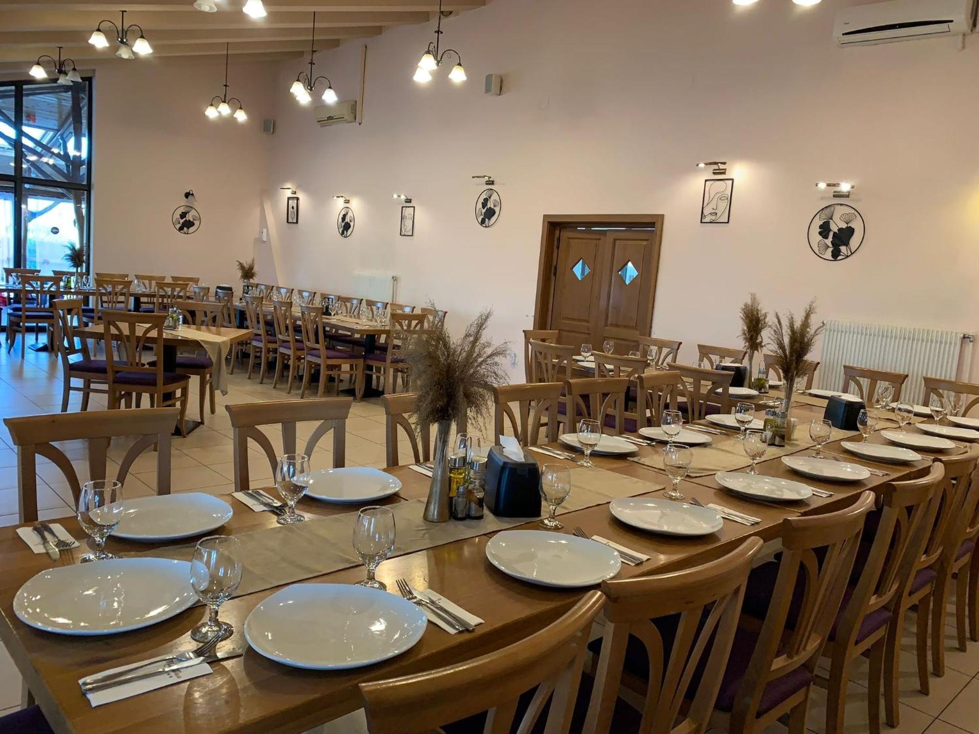 Sebeş Motel Dacia מראה חיצוני תמונה
