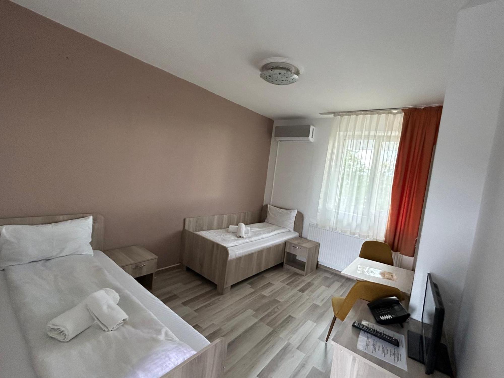 Sebeş Motel Dacia מראה חיצוני תמונה