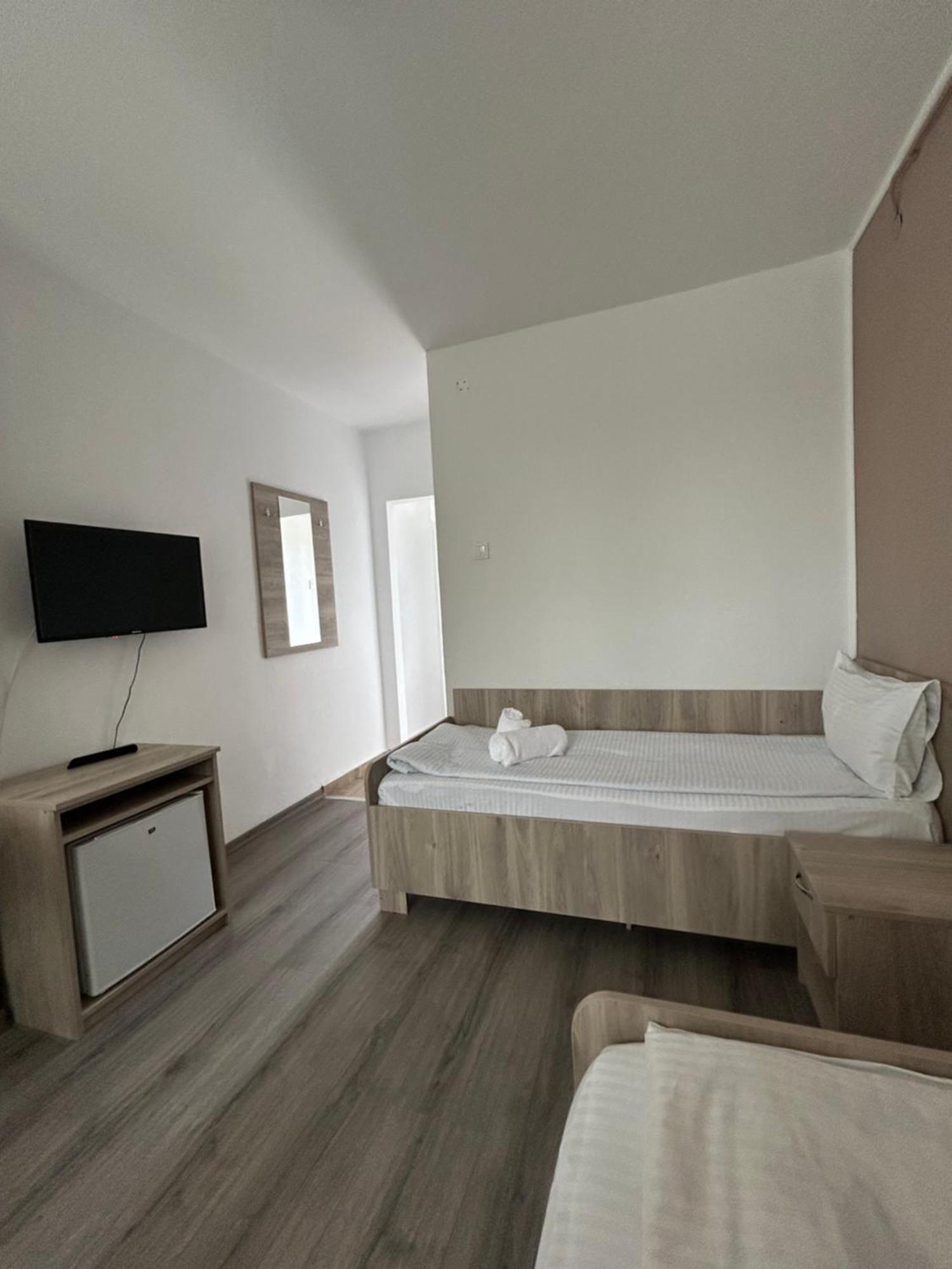 Sebeş Motel Dacia מראה חיצוני תמונה