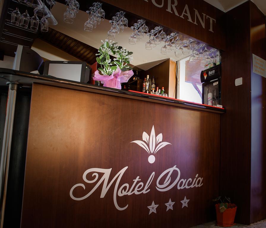 Sebeş Motel Dacia מראה חיצוני תמונה
