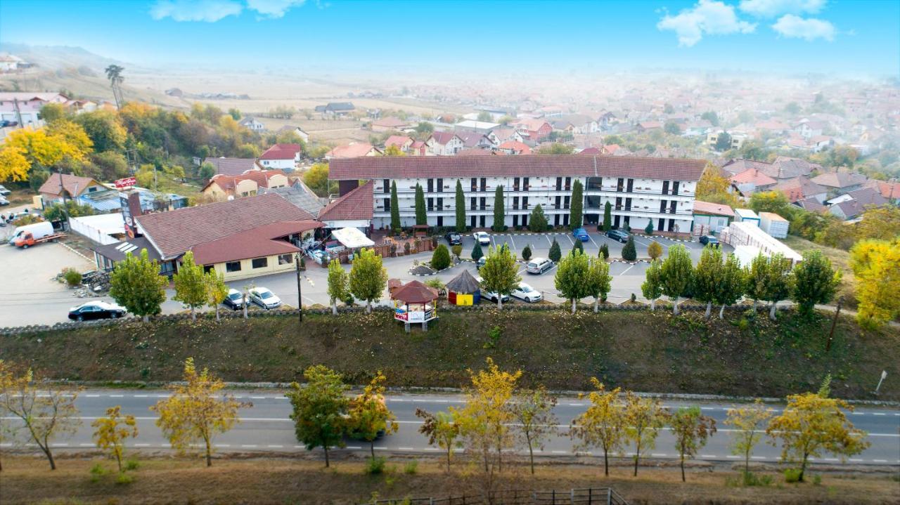 Sebeş Motel Dacia מראה חיצוני תמונה